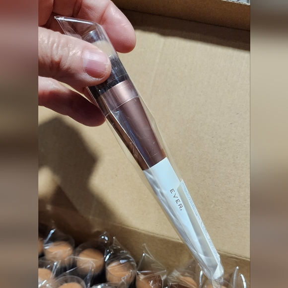 Ever Face #2 Foundation Brush - Picture 5 of 8
